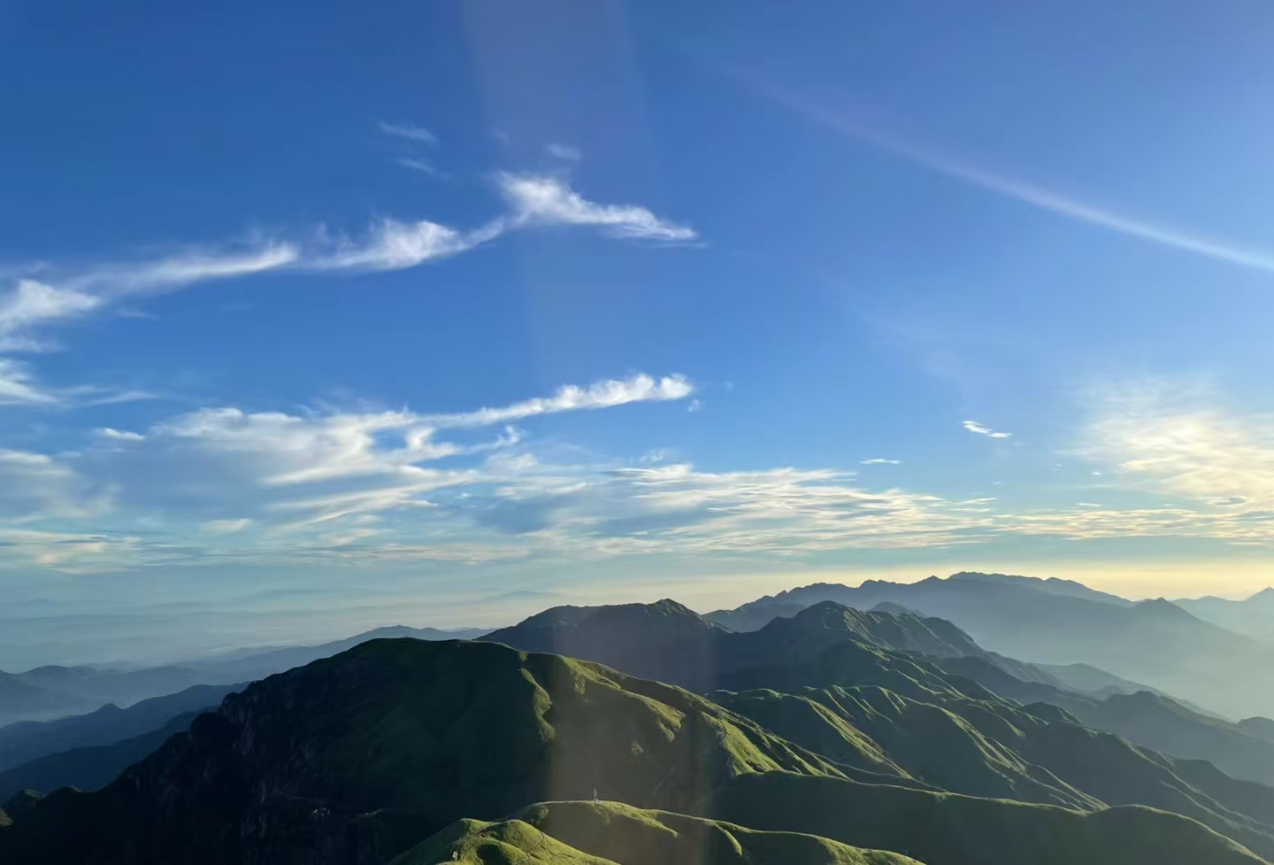 萍乡武功山朝霞与高山草甸